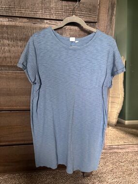 GAP women’s tshirt dress (medium petite)